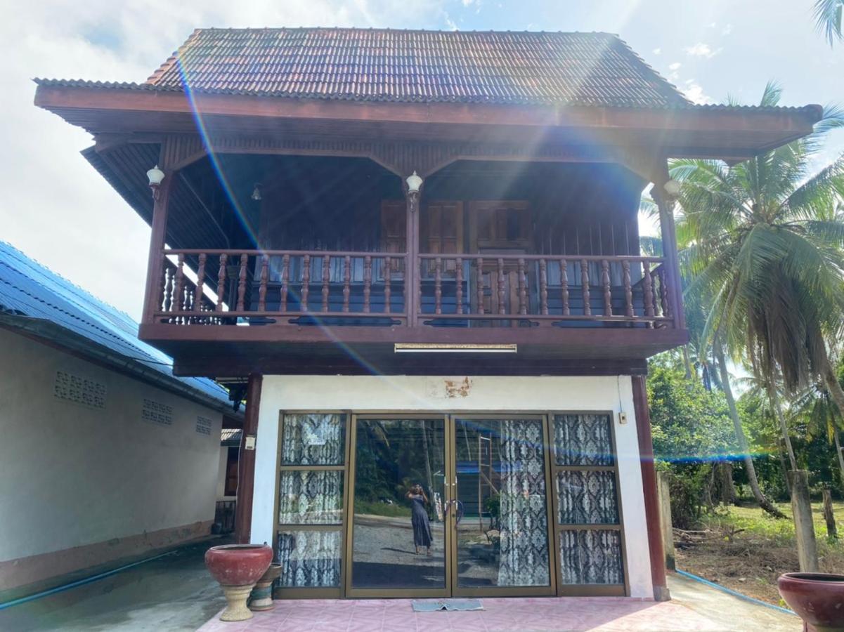 REINDEER HOUSE Wat Chedi 2-3 people Hotel Sichon Esterno foto